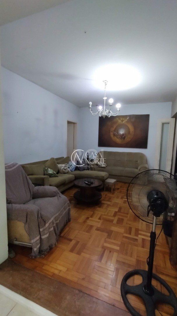 Casa à venda com 2 quartos, 90m², 5 vagas, Rua Caixa Economica no bairro Santa Tereza em Porto Alegre