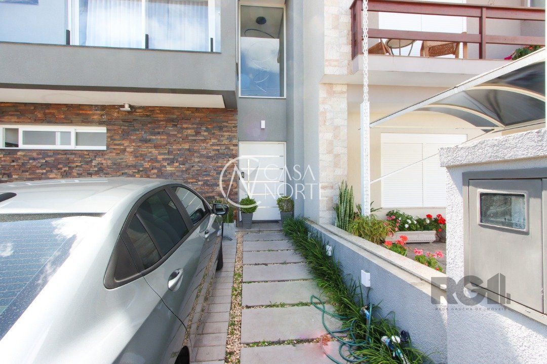 Casa de Condomínio à venda com 3 quartos, 177m², 1 suíte, 2 vagas, Rua Monsenhor Augusto Dalvit no bairro Aberta dos Morros em Porto Alegre