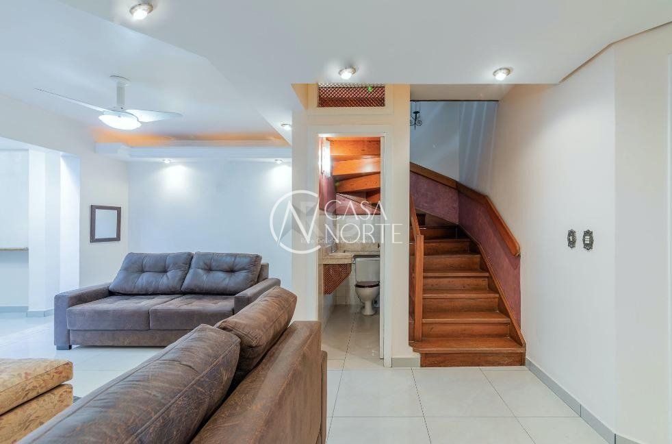 Casa de Condomínio à venda com 3 quartos, 210m², 3 suítes, 1 vaga, Rua Doutor Barcelos no bairro Tristeza em Porto Alegre