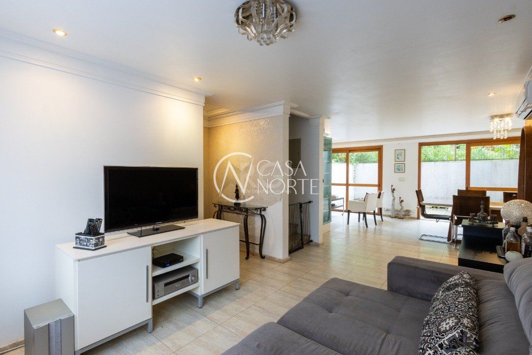 Casa de Condomínio à venda com 4 quartos, 334m², 1 suíte, 2 vagas, Travessa Pedra Redonda no bairro Jardim Isabel em Porto Alegre