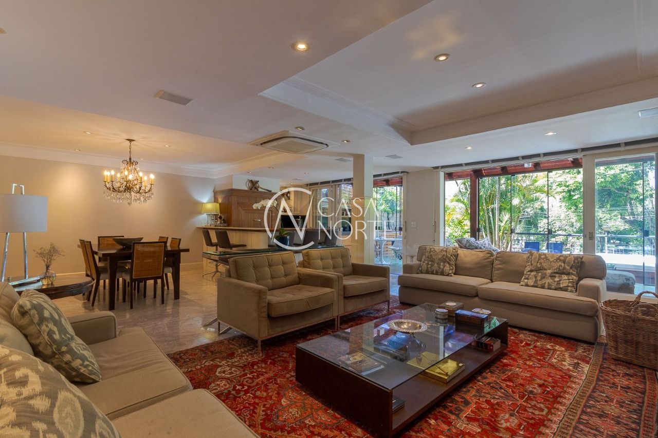 Casa de Condomínio à venda com 4 quartos, 487m², 4 suítes, 3 vagas, Rua Osorio Tuyuty de Oliveira Freitas no bairro Três Figueiras em Porto Alegre