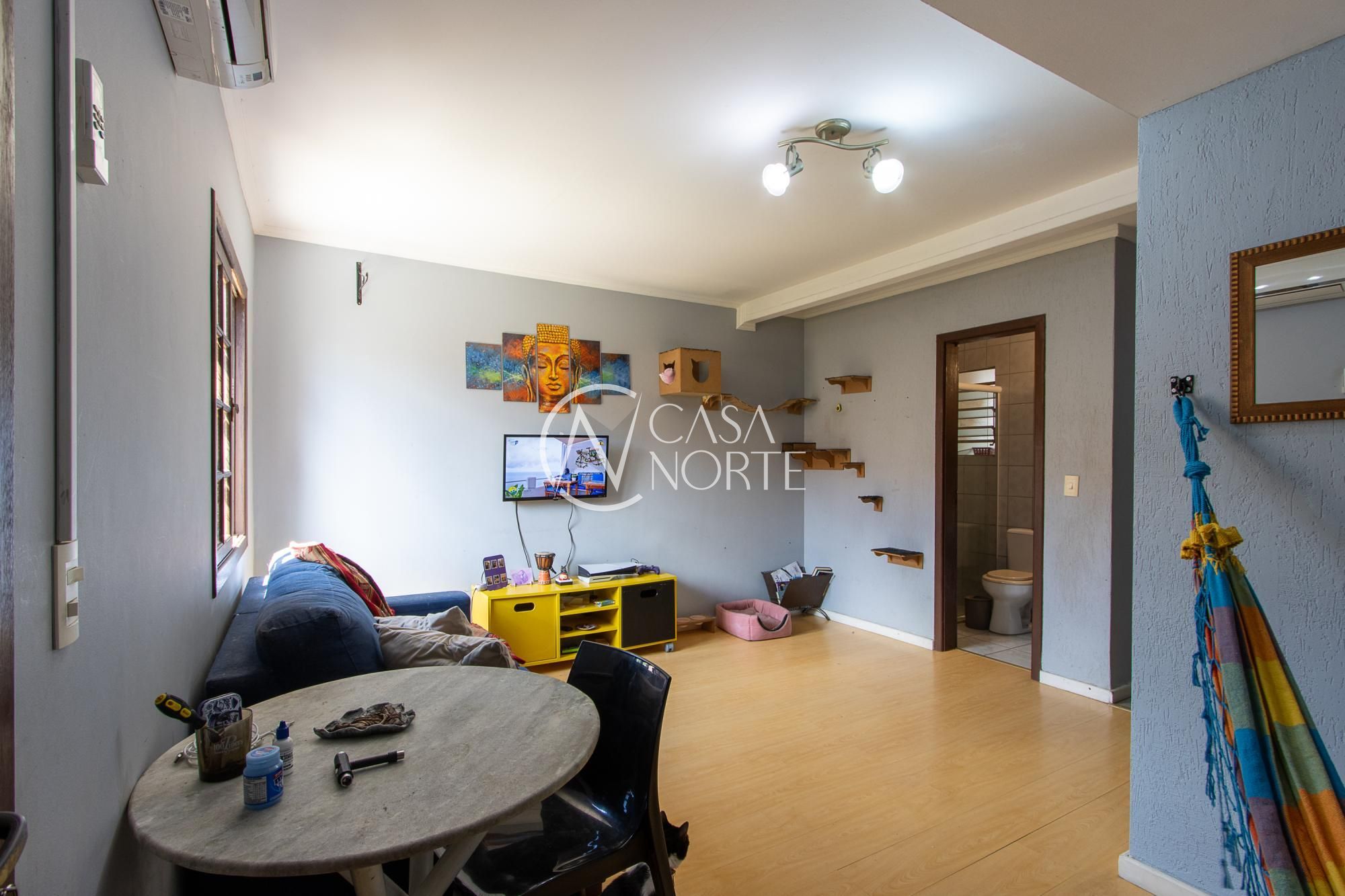 Casa de Condomínio à venda com 3 quartos, 73m², 1 vaga, Avenida Monte Cristo no bairro Vila Nova em Porto Alegre