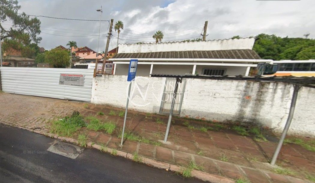 Terreno à venda  com 1680m², Rua Camaquã no bairro Camaquã em Porto Alegre