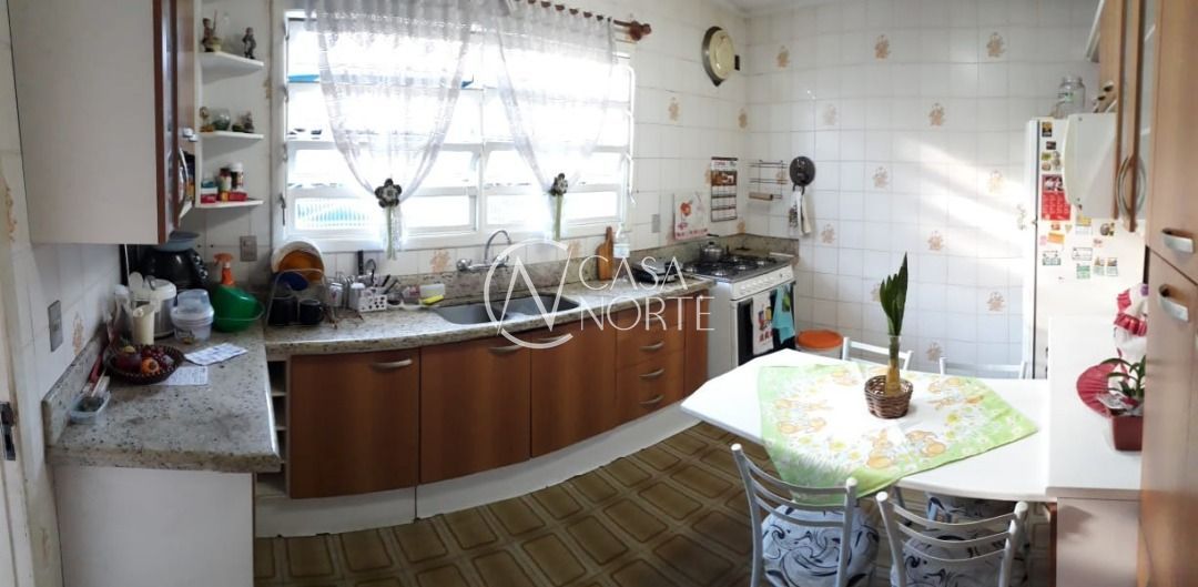 Casa à venda com 4 quartos, 150m², Rua Doutor Mário Totta no bairro Tristeza em Porto Alegre