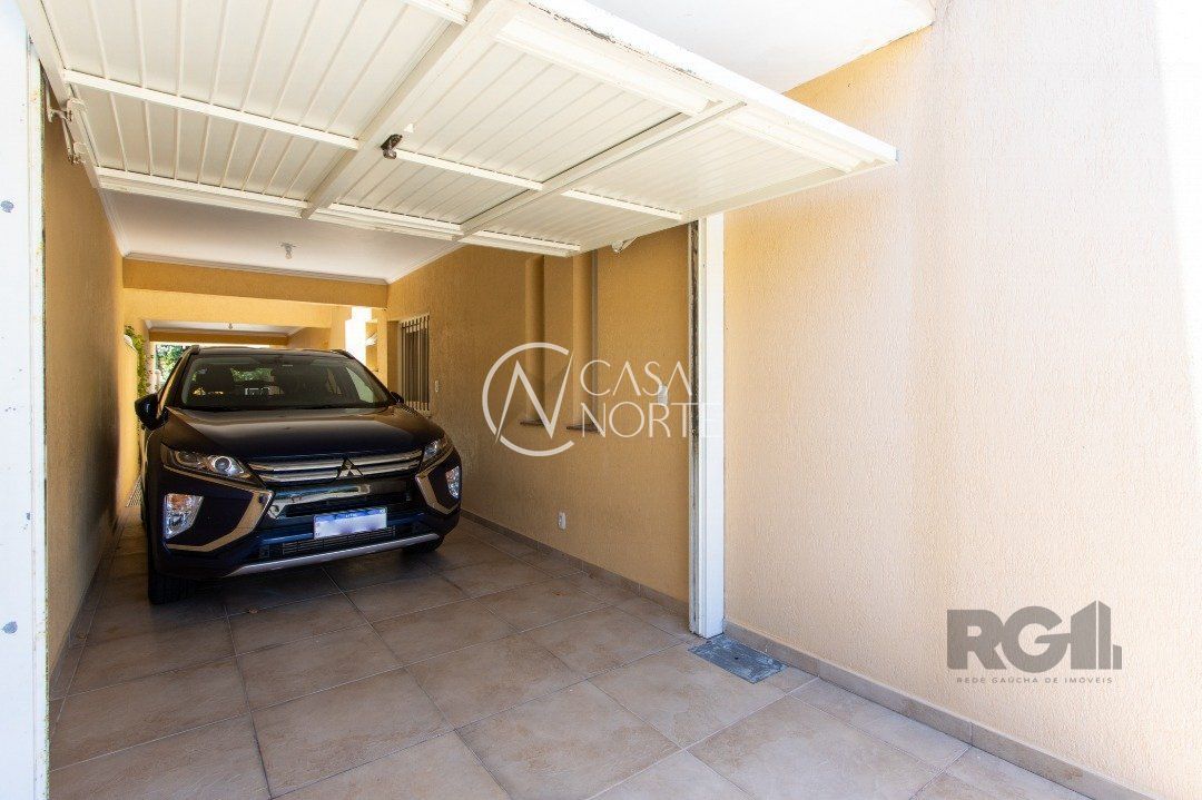 Sobrado à venda com 4 quartos, 452m², 2 suítes, 5 vagas, Avenida Saul Nonnenmacher no bairro Ipanema em Porto Alegre