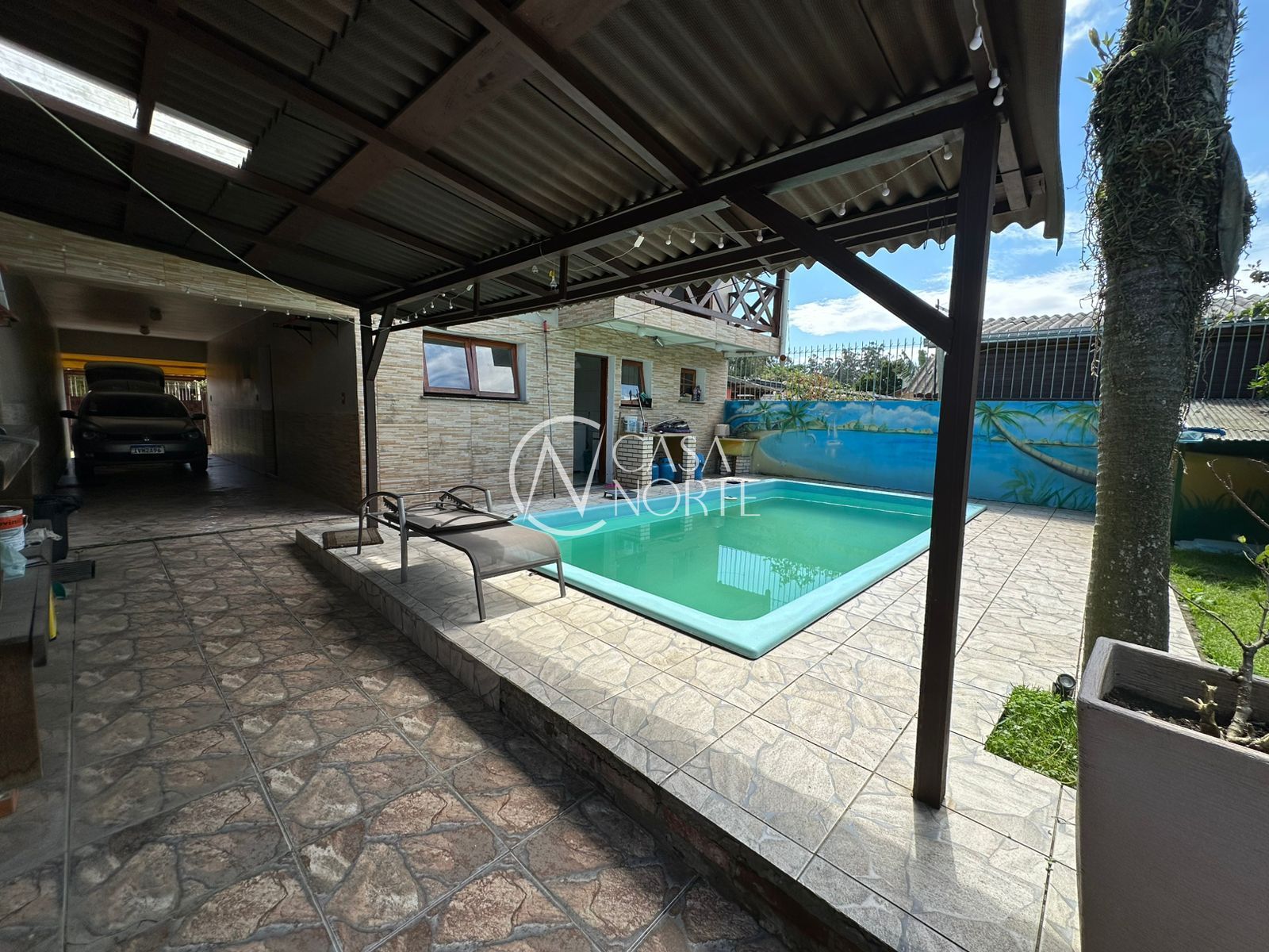 Casa à venda com 3 quartos, 237m², 1 suíte, 2 vagas, Rua Chico Xavier no bairro Ponta Grossa em Porto Alegre