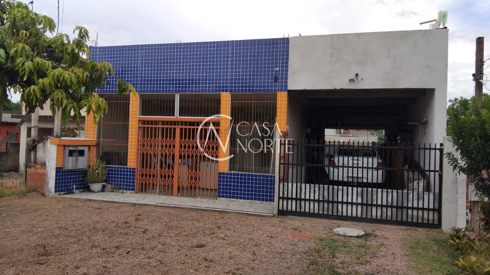 Casa à venda com 2 quartos, 182m², 1 suíte, 3 vagas, Avenida do Lami no bairro Lami em Porto Alegre