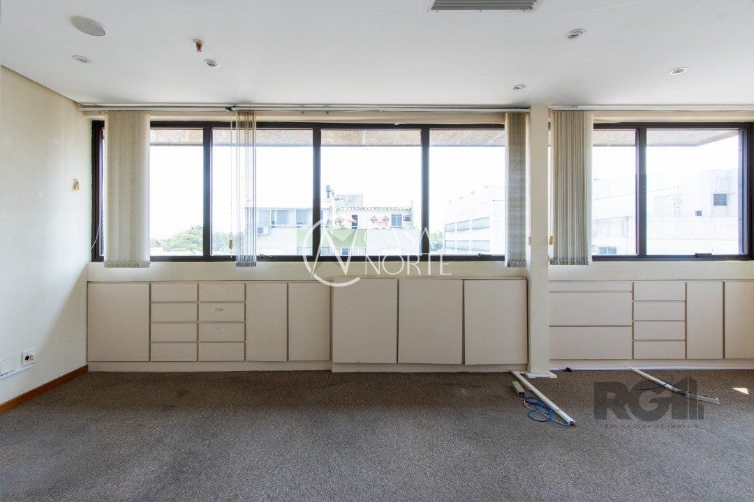 Sala Comercial à venda , 52m², Rua Antenor Lemos no bairro Menino Deus em Porto Alegre