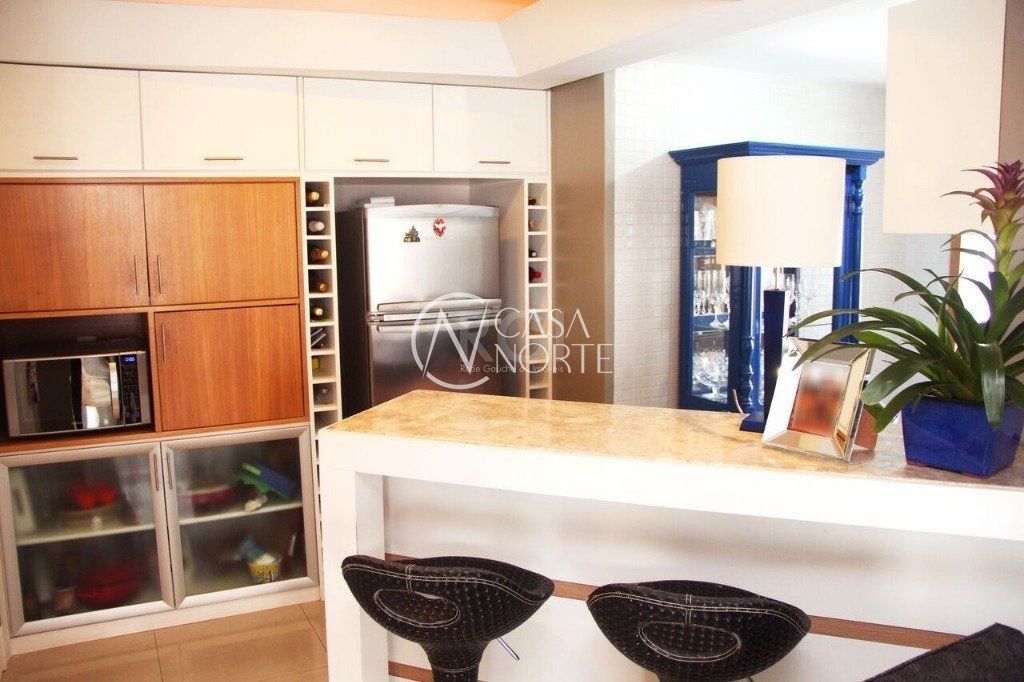 Apartamento à venda com 2 quartos, 73m², 1 vaga, Avenida Independência no bairro Independência em Porto Alegre