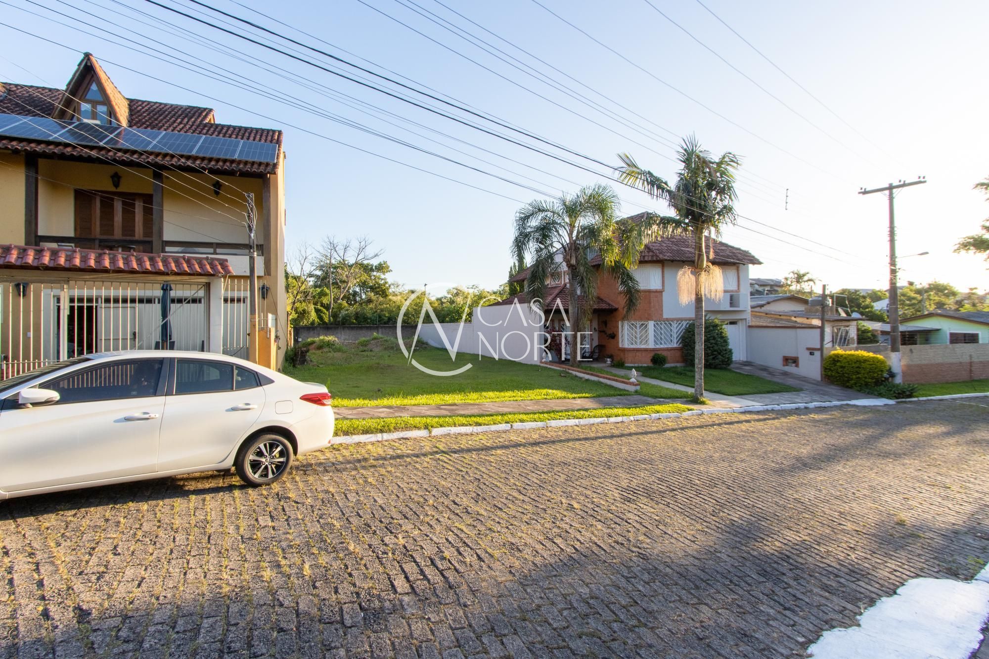Terreno à venda  com 359m², Rua Professor Antônio José Remião no bairro Espírito Santo em Porto Alegre
