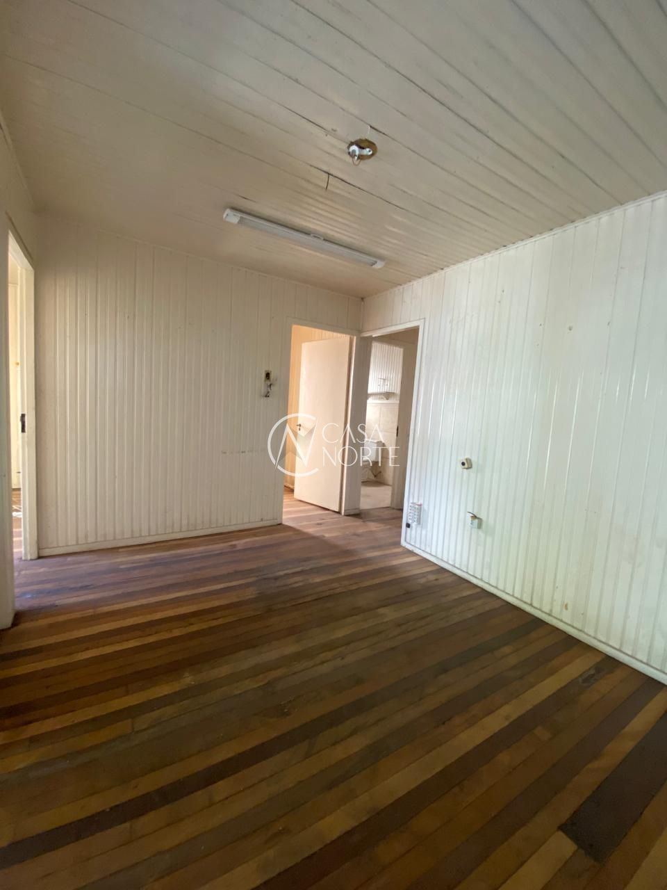 Terreno à venda  com 300m², Estrada Vila Maria no bairro Cavalhada em Porto Alegre