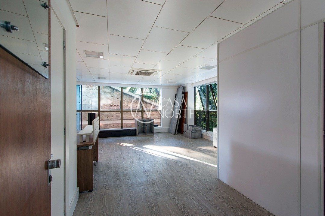 Sala Comercial à venda com 4 quartos, 194m², 4 vagas, Rua Furriel Luiz Antônio de Vargas no bairro Bela Vista em Porto Alegre