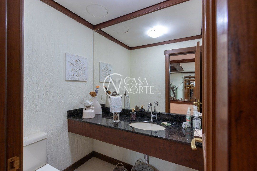 Casa de Condomínio à venda com 4 quartos, 352m², 4 suítes, 4 vagas, Avenida Juca Batista no bairro Terraville em Porto Alegre