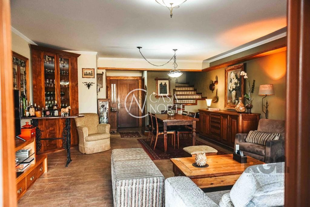 Casa de Condomínio à venda com 3 quartos, 246m², 1 suíte, 2 vagas, Rua Manajó no bairro Vila Assunção em Porto Alegre