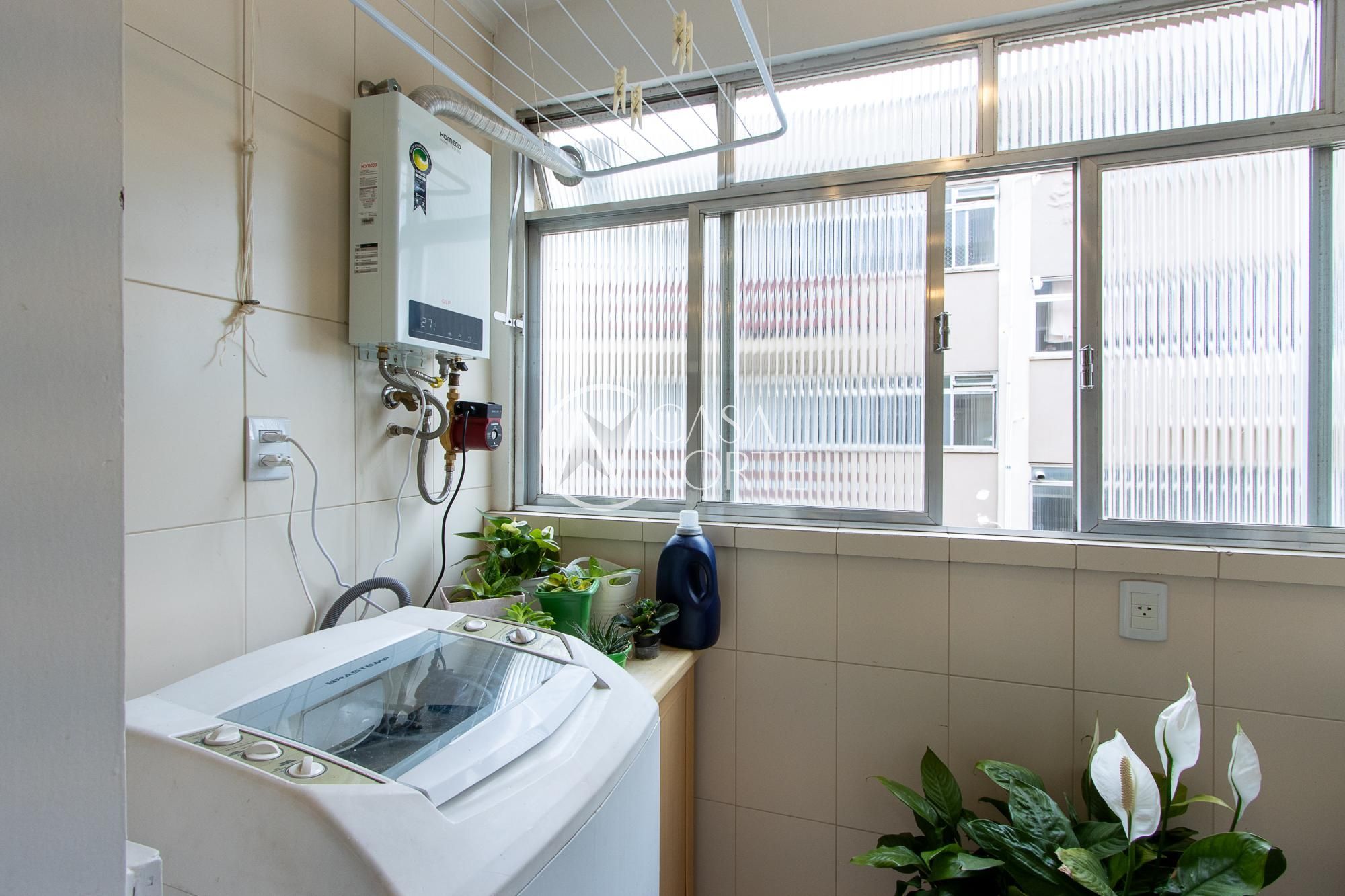 Apartamento à venda com 2 quartos, 67m², 1 vaga, Rua Doutor Castro de Menezes no bairro Vila Assunção em Porto Alegre