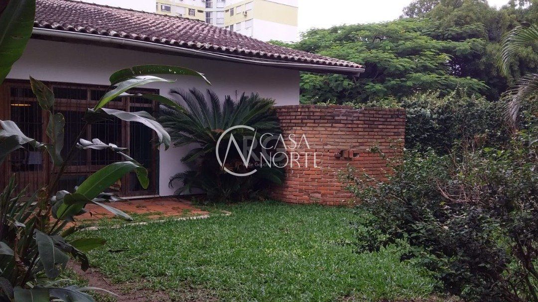 Terreno à venda  com 1254m², Rua Chico Pedro no bairro Camaquã em Porto Alegre