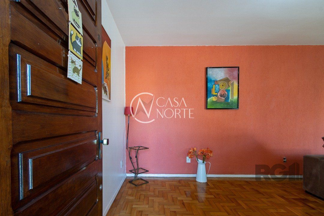 Casa à venda com 3 quartos, 165m², 1 suíte, 3 vagas, Rua Liane Alves no bairro Ipanema em Porto Alegre