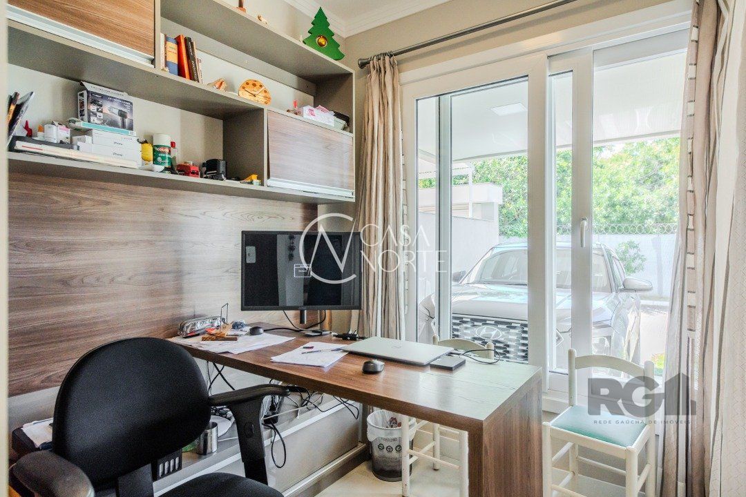 Casa de Condomínio à venda com 2 quartos, 201m², 2 suítes, 1 vaga, Rua Monsenhor Augusto Dalvit no bairro Aberta dos Morros em Porto Alegre