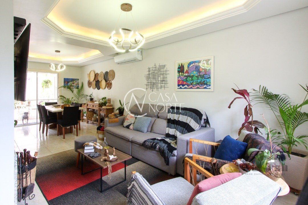 Casa à venda com 2 quartos, 122m², 2 suítes, 1 vaga, Rua Guatambu no bairro Hípica em Porto Alegre