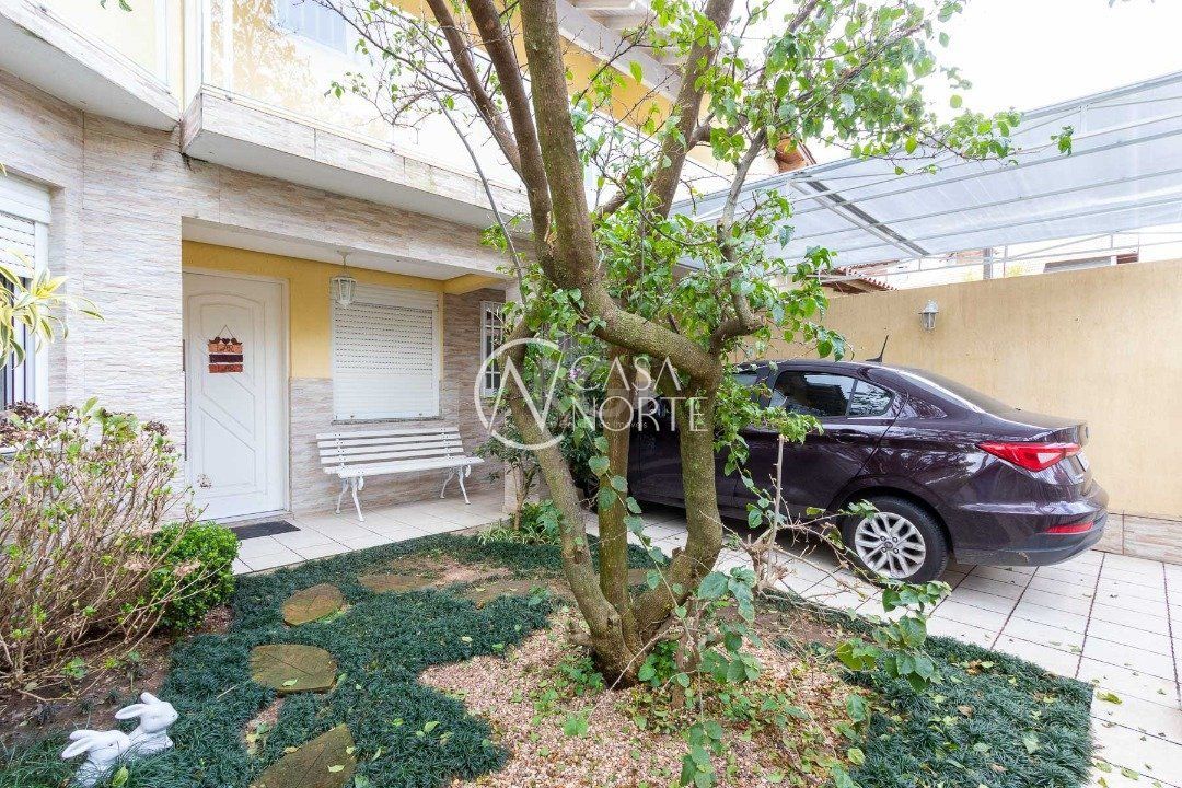 Casa à venda com 3 quartos, 342m², 2 suítes, 2 vagas, Rua Ancara no bairro Espírito Santo em Porto Alegre