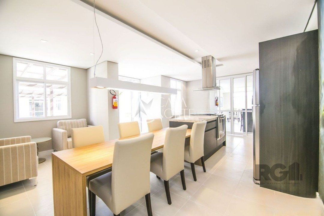 Apartamento à venda com 3 quartos, 50m², 1 suíte, 1 vaga, Rua Airton Ferreira da Silva no bairro Farrapos em Porto Alegre