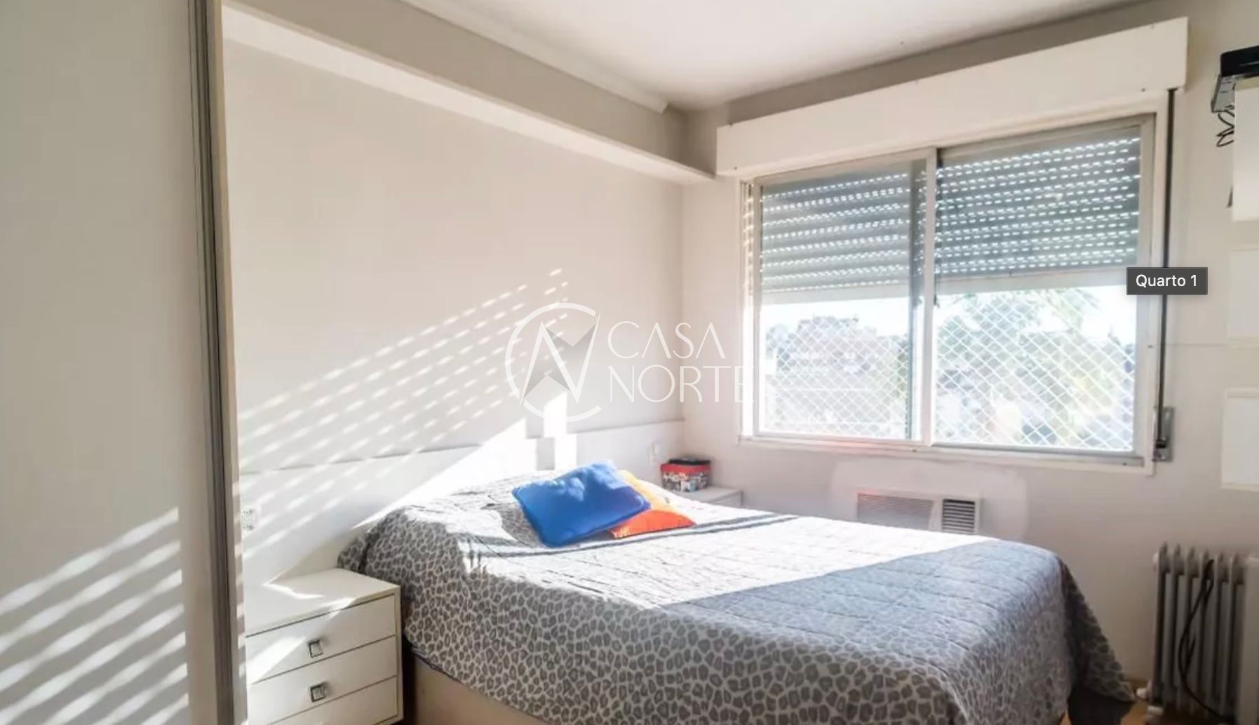 Apartamento à venda com 2 quartos, 63m², Rua Itiberê da Cunha no bairro São Sebastião em Porto Alegre