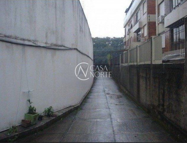 Terreno à venda  com 195m², Avenida Padre Cacique no bairro Praia de Belas em Porto Alegre