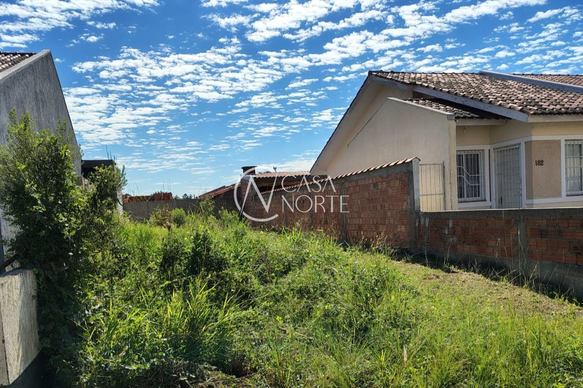 Terreno à venda  com 150m², Rua Joel Iuchno no bairro Restinga em Porto Alegre