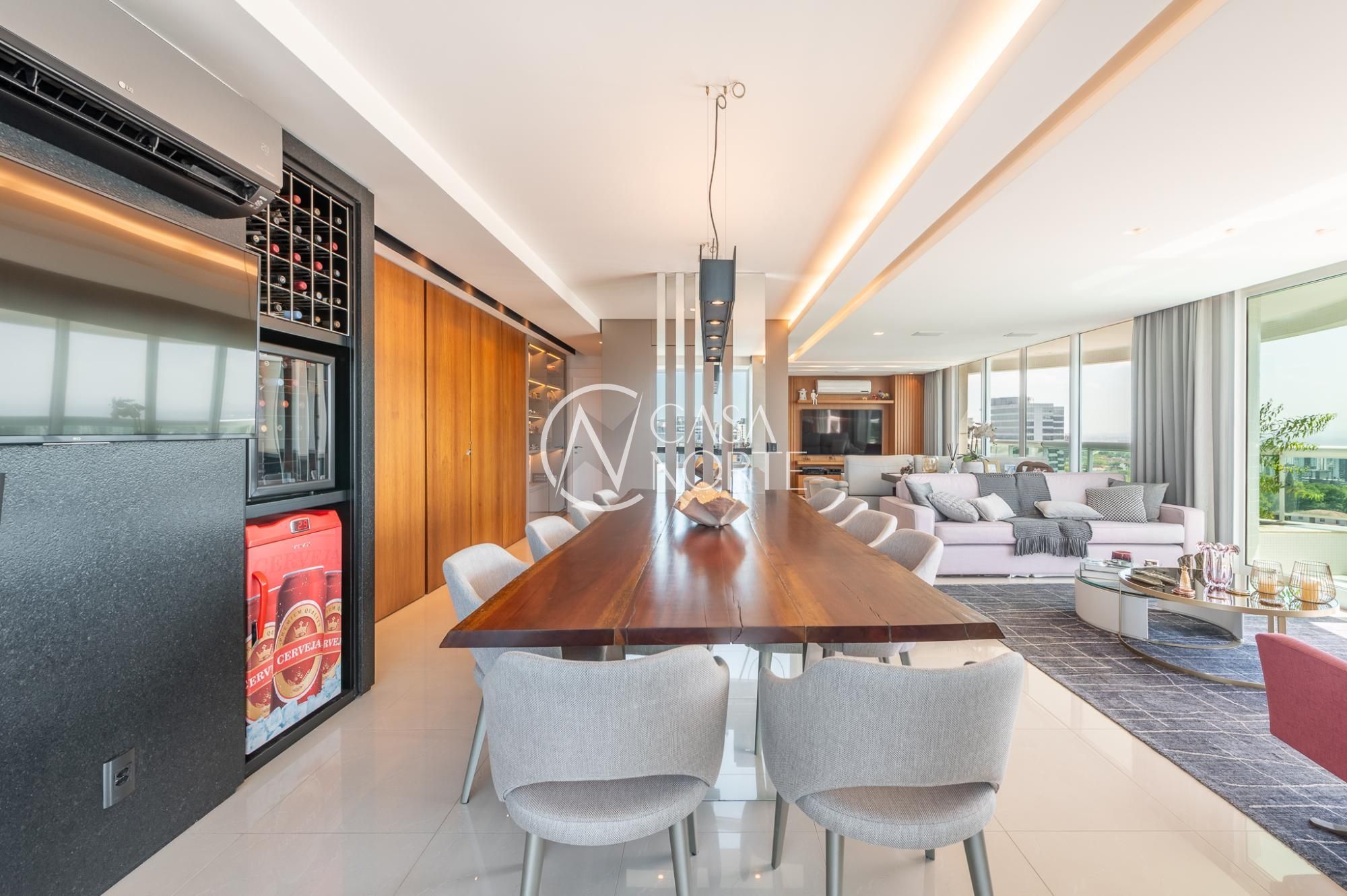 Apartamento à venda com 3 quartos, 204m², 3 suítes, 5 vagas, Rua Carvalho Monteiro no bairro Petrópolis em Porto Alegre