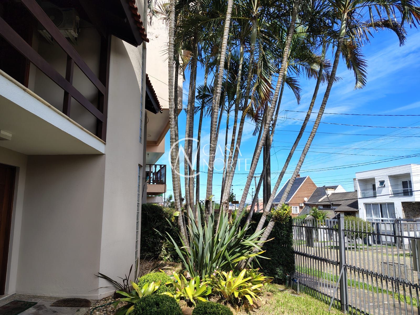 Casa à venda com 3 quartos, 203m², 1 suíte, 2 vagas, Rua Doutor Pitrez no bairro Ipanema em Porto Alegre