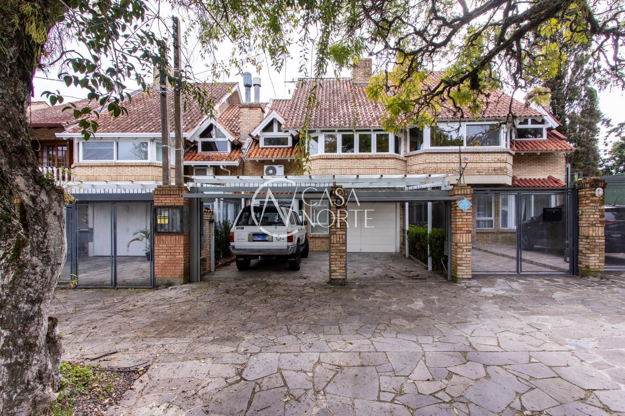 Casa de Condomínio à venda com 3 quartos, 174m², 1 suíte, 2 vagas, Avenida Copacabana no bairro Tristeza em Porto Alegre