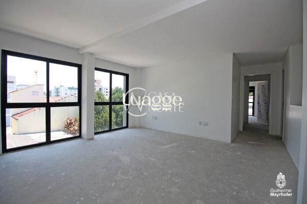 Apartamento à venda com 3 quartos, 101m², 1 suíte, 1 vaga, Rua Doutor Dias de Carvalho no bairro Tristeza em Porto Alegre