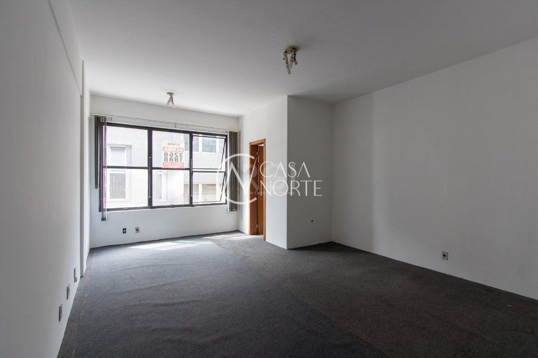 Sala Comercial à venda , 31m², Avenida Wenceslau Escobar no bairro Tristeza em Porto Alegre