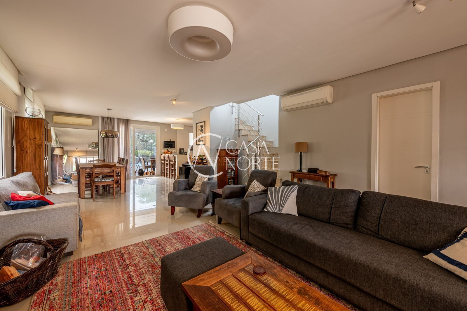 Casa de Condomínio à venda com 4 quartos, 230m², 4 suítes, 4 vagas, Avenida Juca Batista no bairro Terraville em Porto Alegre