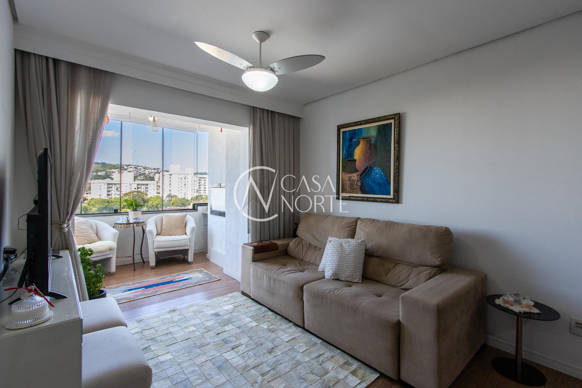 Cobertura à venda com 3 quartos, 158m², 1 suíte, 1 vaga, Rua Afonso Arinos no bairro Camaquã em Porto Alegre