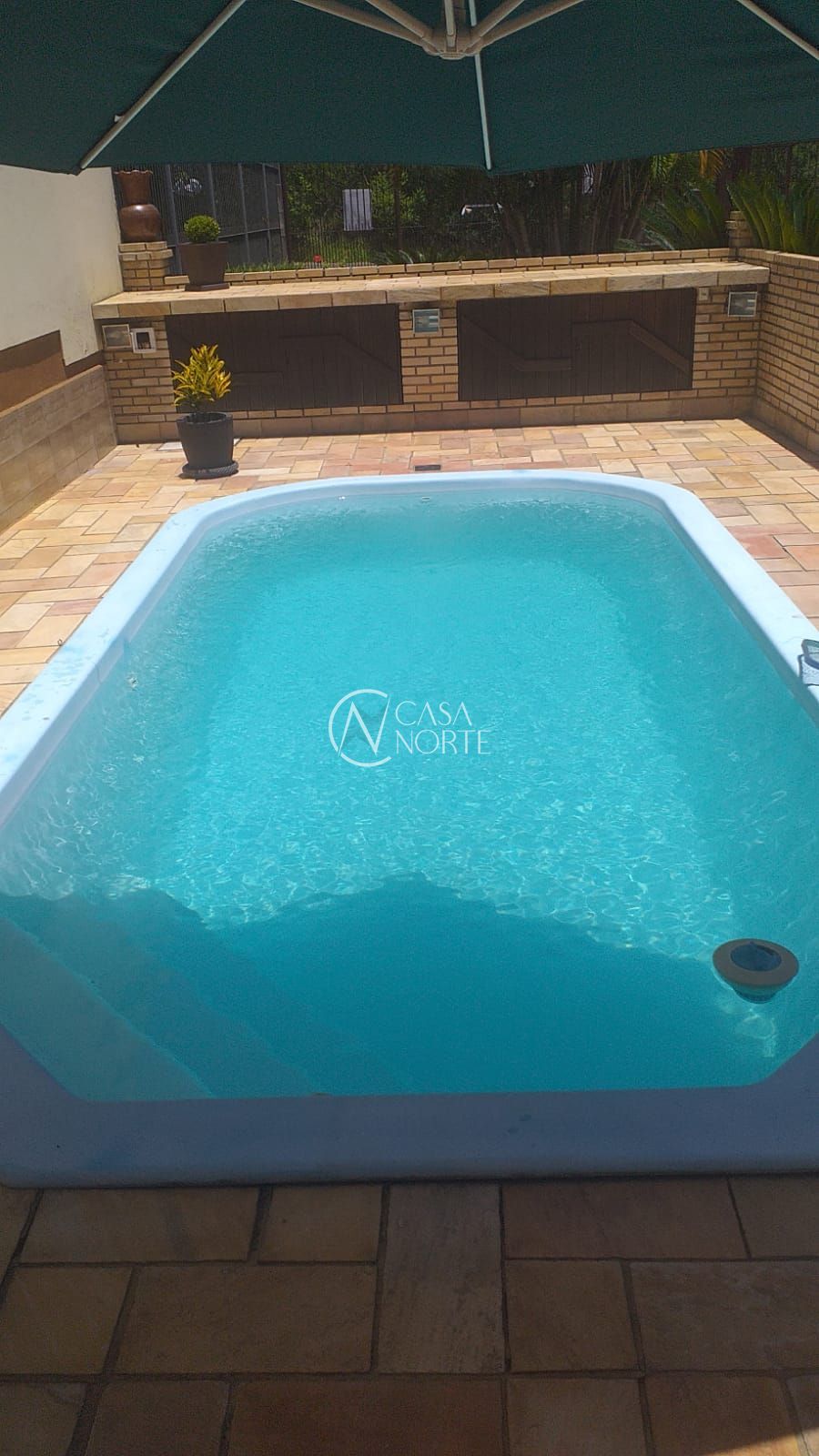 Casa à venda com 2 quartos, 174m², 2 vagas, Avenida Juca Batista no bairro Belém Novo em Porto Alegre