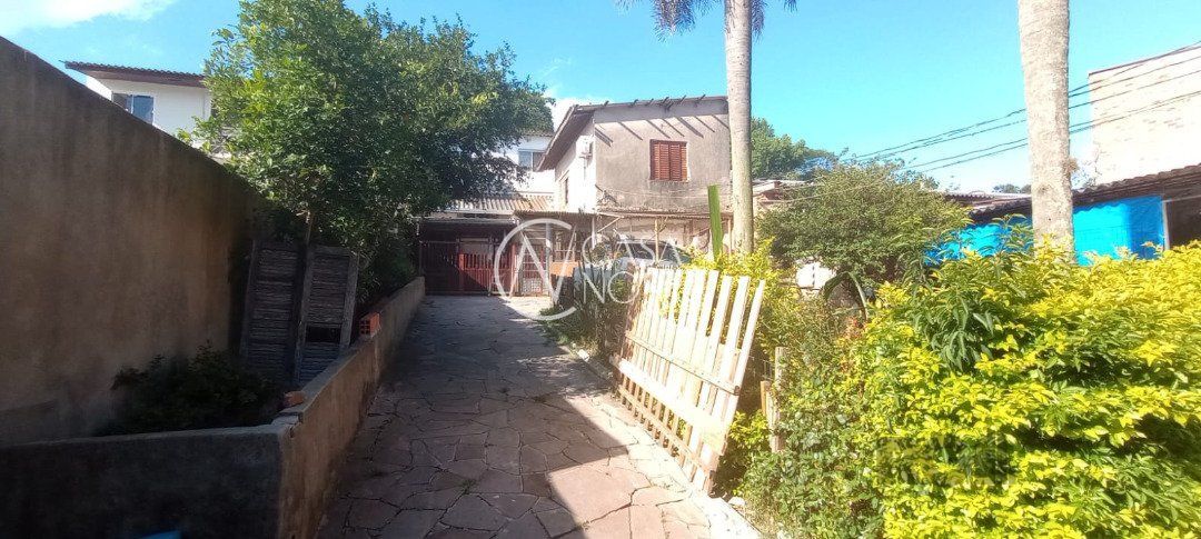 Terreno à venda  com 300m², Rua Flávio Antônio Luce no bairro Vila Nova em Porto Alegre