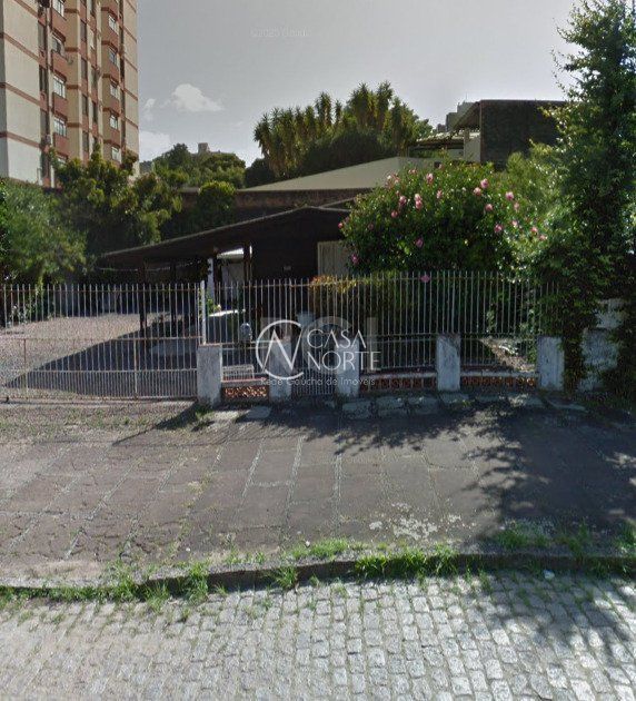 Casa à venda com 2 quartos, 220m², 2 vagas, Rua José Gomes no bairro Tristeza em Porto Alegre
