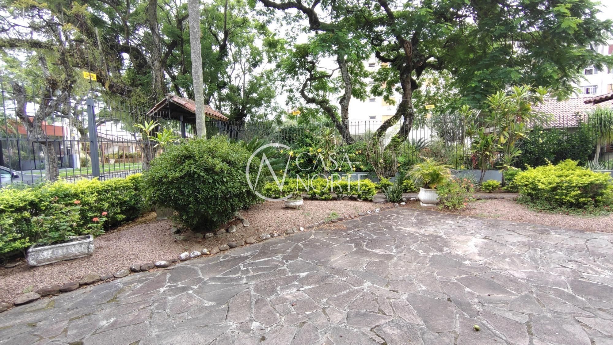 Casa de Condomínio à venda com 3 quartos, 116m², 1 vaga, Rua Jataí no bairro Cristal em Porto Alegre