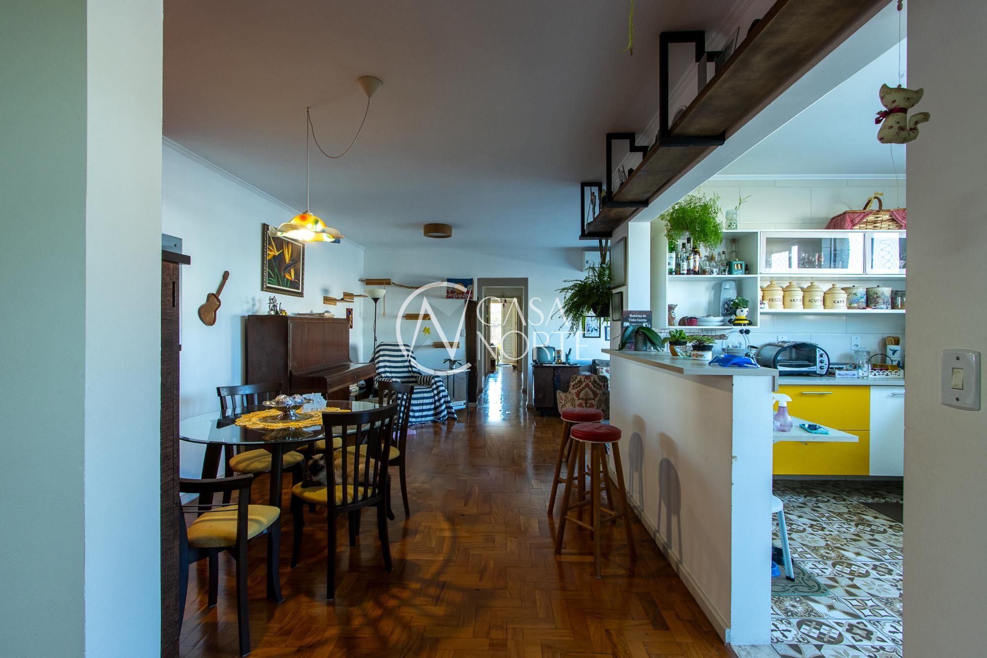 Apartamento à venda com 3 quartos, 129m², 1 vaga, Rua Santa Cecília no bairro Santa Cecília em Porto Alegre