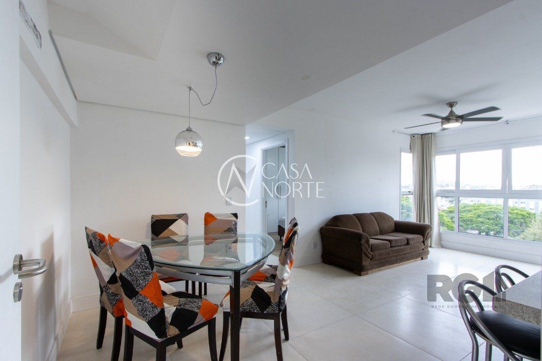 Apartamento à venda com 2 quartos, 71m², 1 suíte, 2 vagas, Rua Coronel Aristides no bairro Camaquã em Porto Alegre