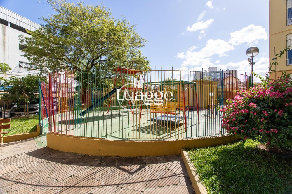 Apartamento à venda com 2 quartos, 63m², 1 vaga, Avenida Wenceslau Escobar no bairro Cristal em Porto Alegre