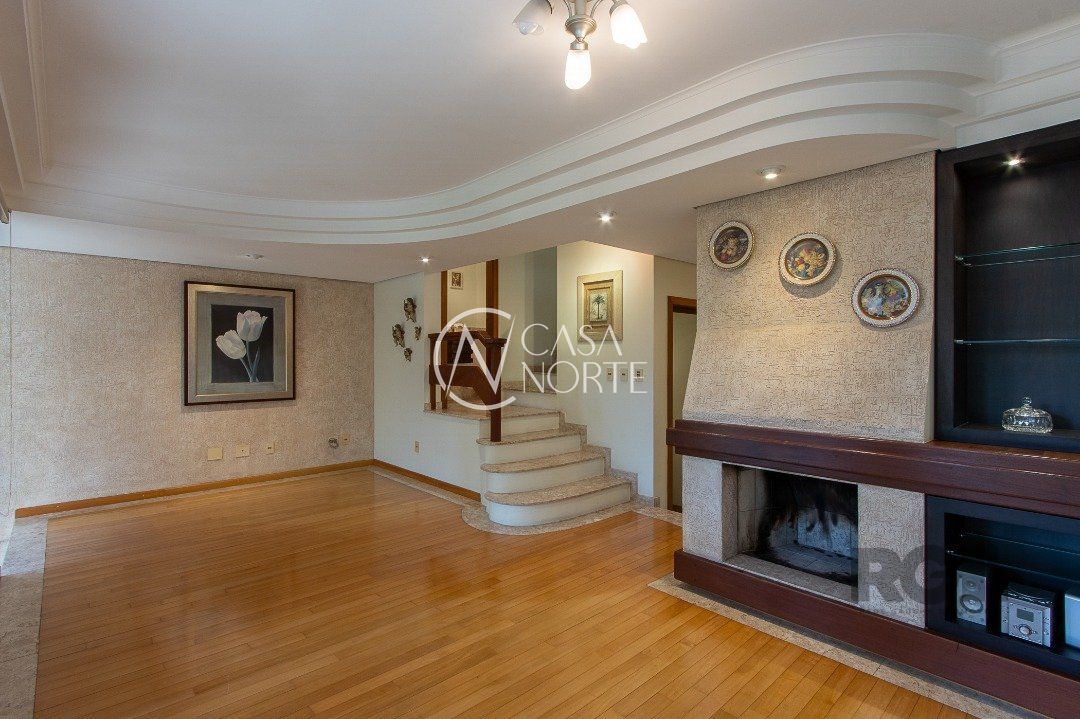 Casa de Condomínio à venda com 4 quartos, 216m², 1 suíte, 3 vagas, Rua Ernesto Paiva no bairro Tristeza em Porto Alegre