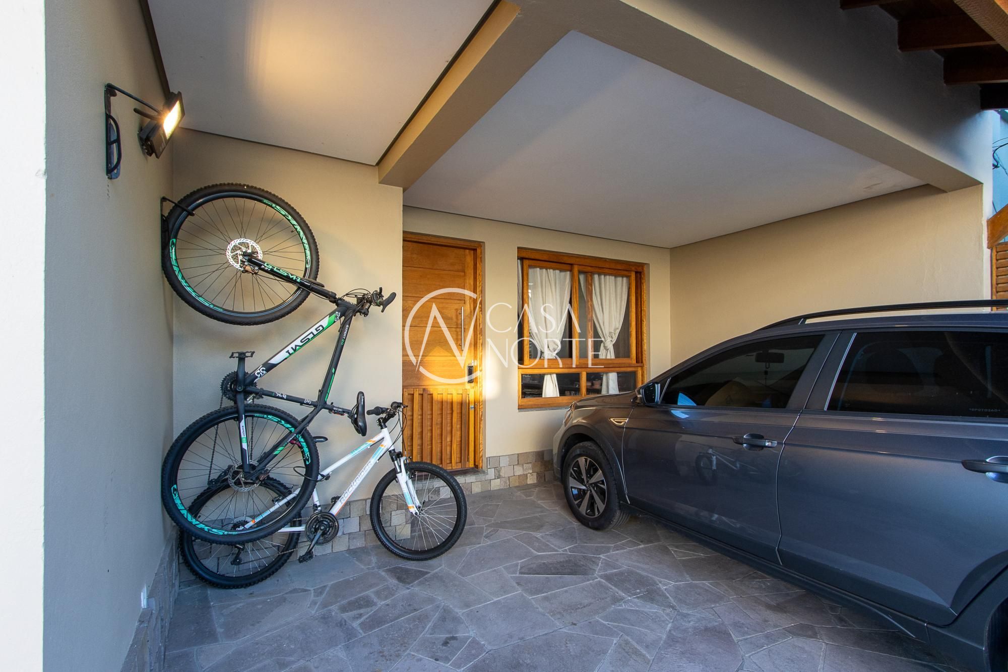 Casa de Condomínio à venda com 3 quartos, 108m², 1 suíte, 2 vagas, Rua Guatambu no bairro Hípica em Porto Alegre