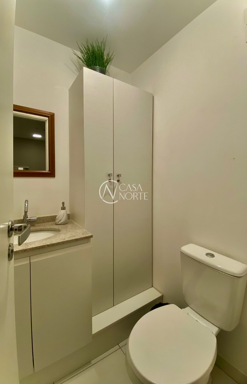 Sala Comercial à venda com 2 quartos, 38m², 1 vaga, Rua Ramiro Barcelos no bairro Moinhos de Vento em Porto Alegre