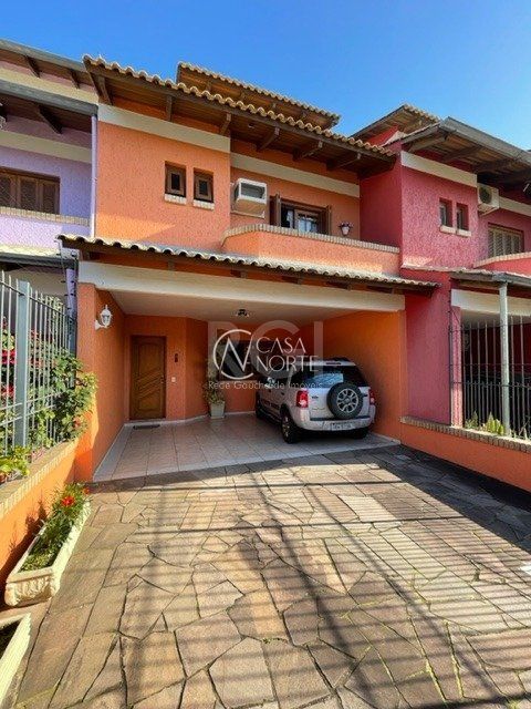 Casa à venda com 3 quartos, 154m², 1 suíte, 2 vagas, Rua Breno Martins no bairro Ipanema em Porto Alegre