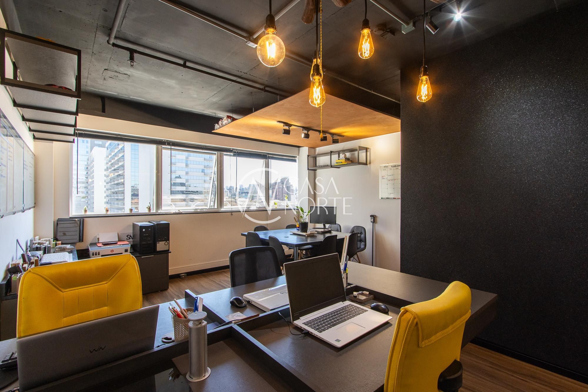 Conjunto Comercial à venda com 1 quarto, 35m², 1 vaga, Avenida Princesa Isabel no bairro Santana em Porto Alegre