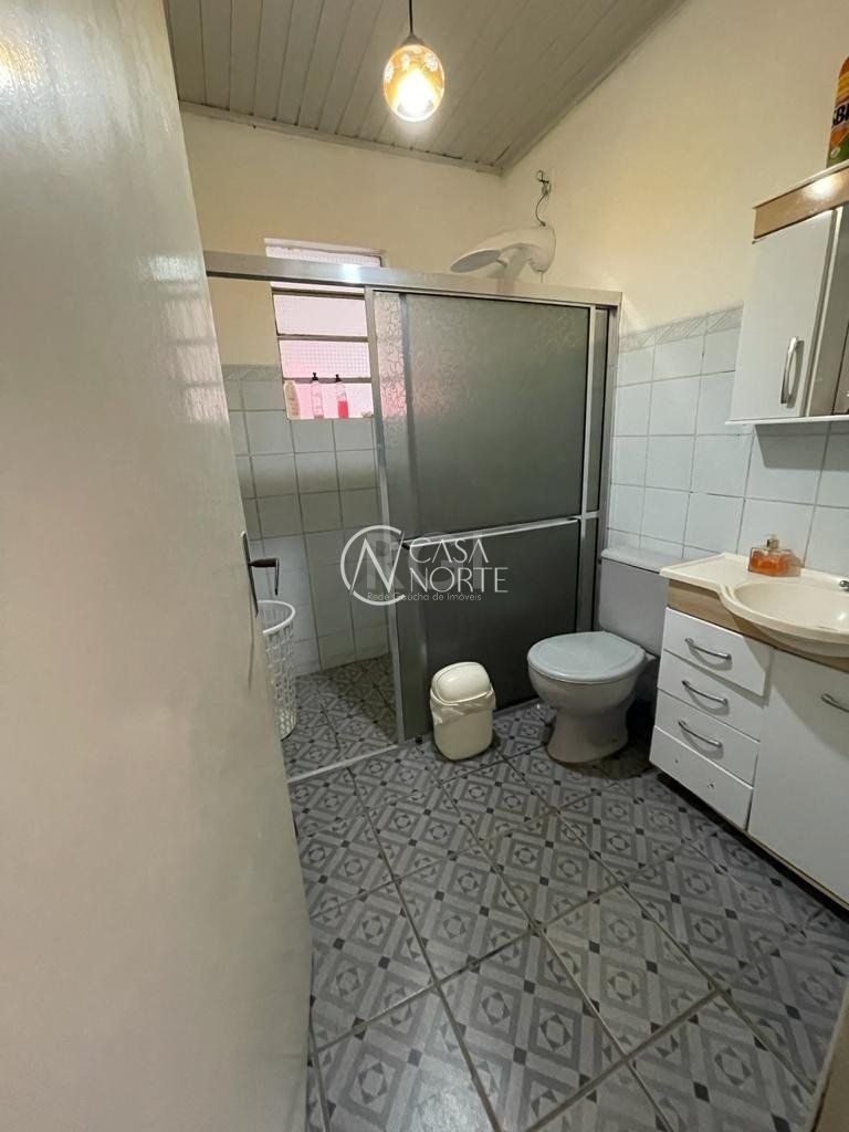 Casa à venda com 2 quartos, 270m², 2 vagas, Avenida Deputado Adao Pretto no bairro Lomba do Pinheiro em Porto Alegre