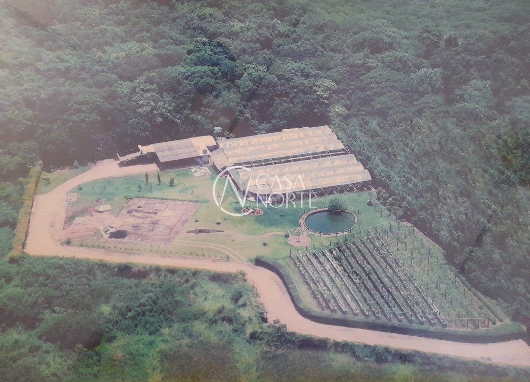 Terreno à venda  com 6629m², Rua da Roseira no bairro Campo Novo em Porto Alegre