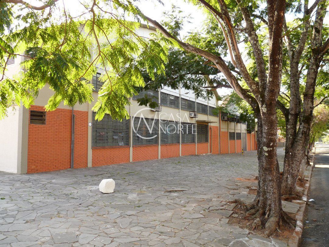 Pavilhão à venda , 5686m², Rua Engenheiro Ubatuba de Faria no bairro Sarandi em Porto Alegre